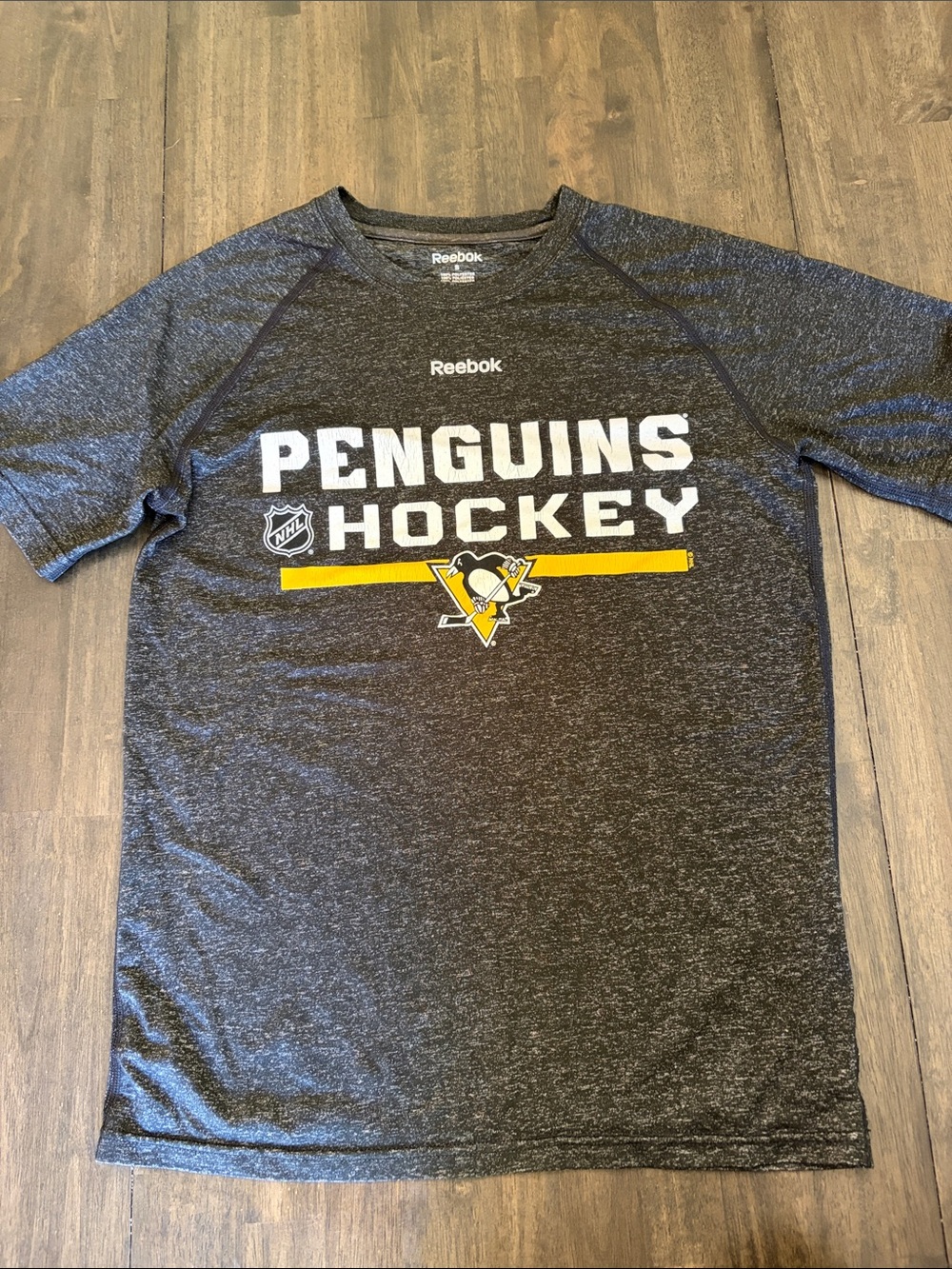 Reebok Men's Pittsburgh Penguins Heather Gray Hockey Tee with Yellow Accent